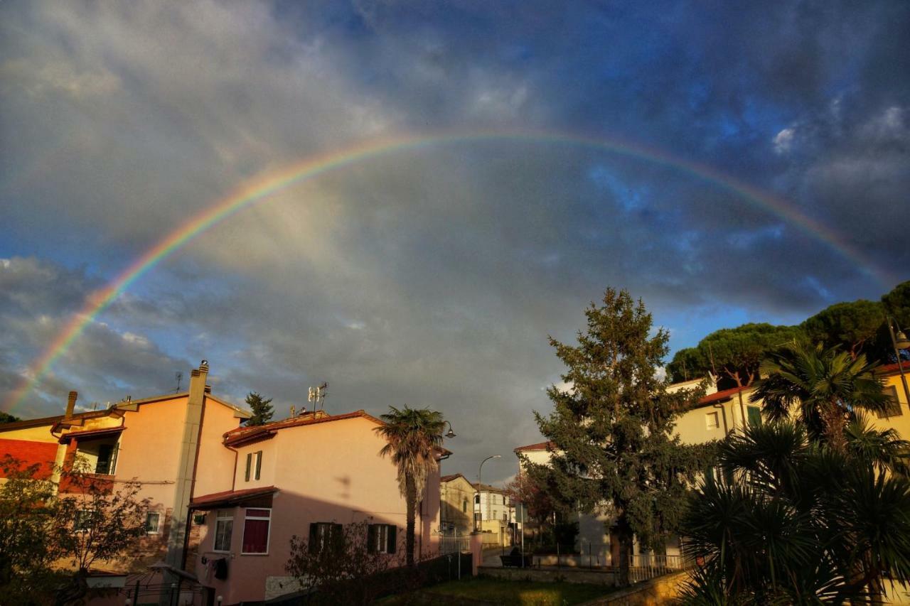 Appartamento casa di Katia Collesalvetti Esterno foto